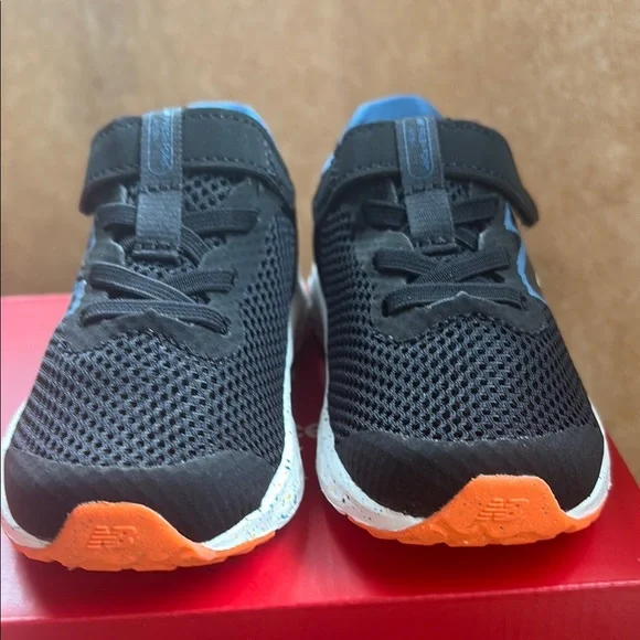 NWT New Balance Infants Fresh Foam Arishi v4 Sneakers Sz: 6 - Picture 5 of 10